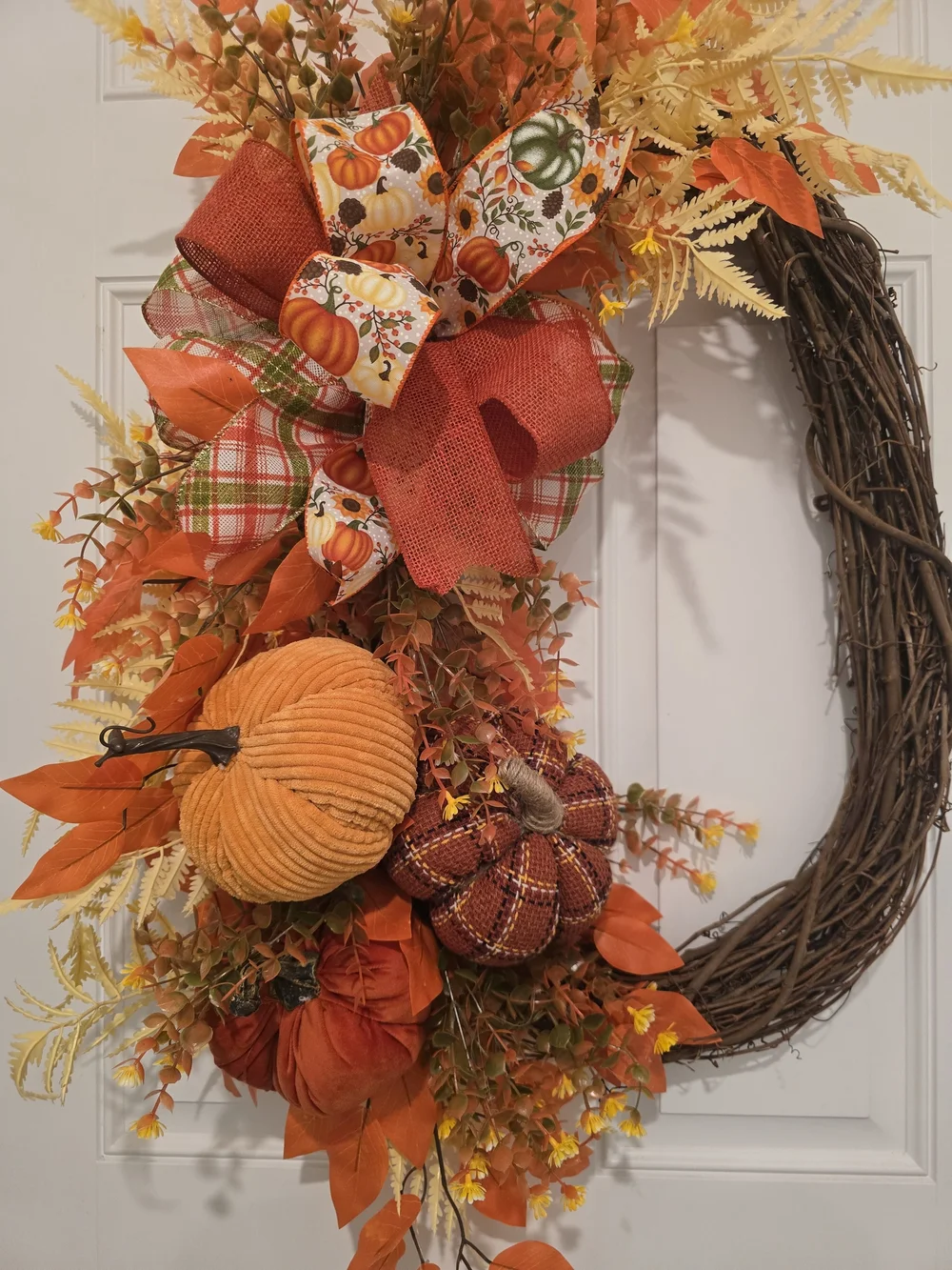 Autumn Pumpkin Grapevine Wreath - Orange & Cream Fall